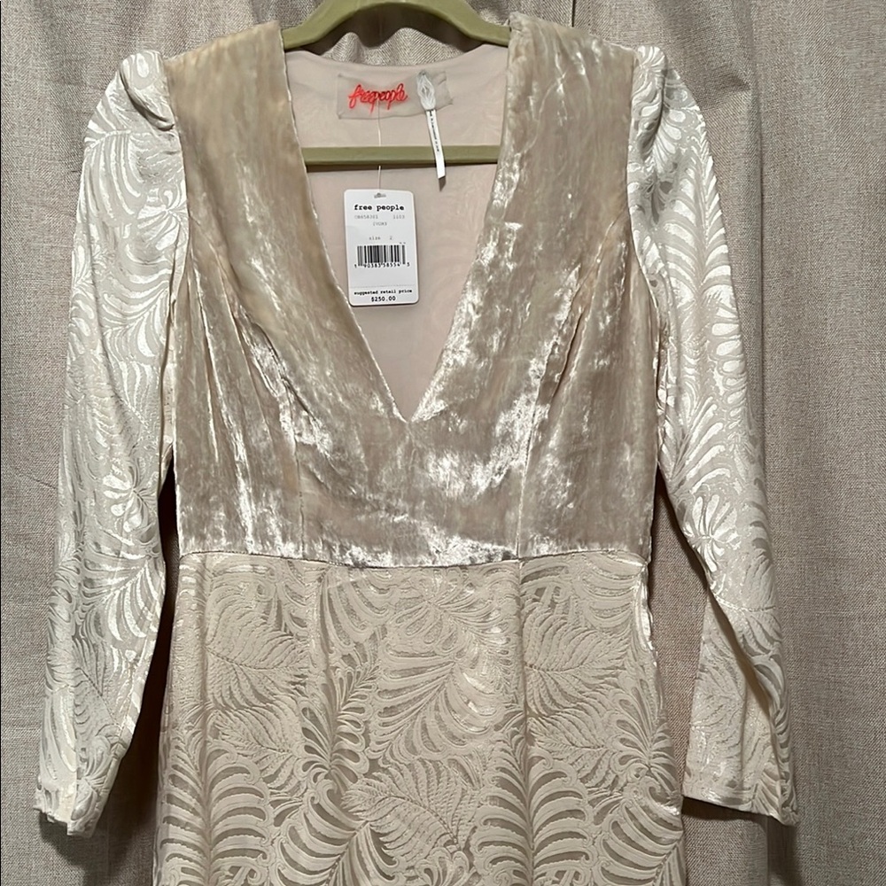 Free People Naomi Mini Dress in ivory, size 2 - Picture 4 of 7